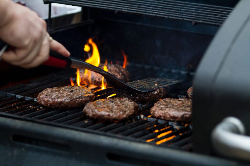 grilling burgers