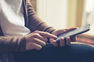 Smartphone Features All Seniors Should Become Familiar With